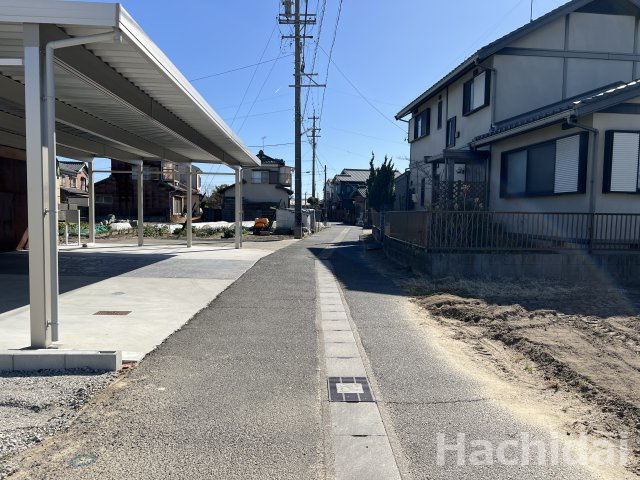 碧南市坂口町2丁目1期　新築戸建＜2号棟＞の前面道路含む現地写真|前面道路は車通りが少なく、お子様とのお散歩も安心してできる閑静な住宅地です♪