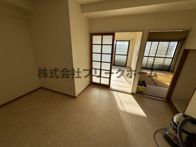 グリーンサンハイツの居間・リビング|別号室参考写真になります。