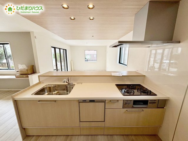 野田市山崎24期　新築戸建　1号棟のキッチン|ご家族と会話しながら、お料理だって出来ちゃいます☆彡	
