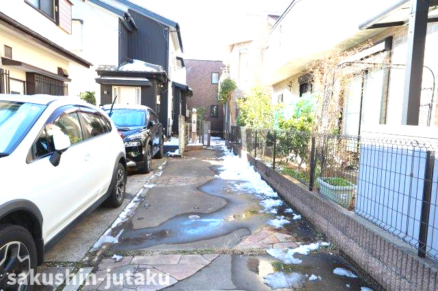 東習志野８丁目　中古戸建の駐車場