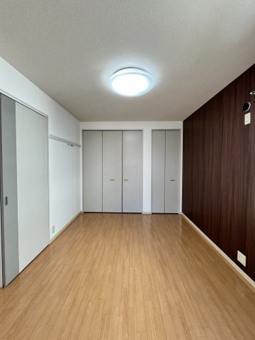 レインボーハイツB棟の洋室