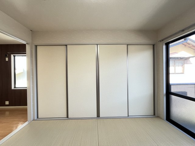 レインボーハイツB棟の収納