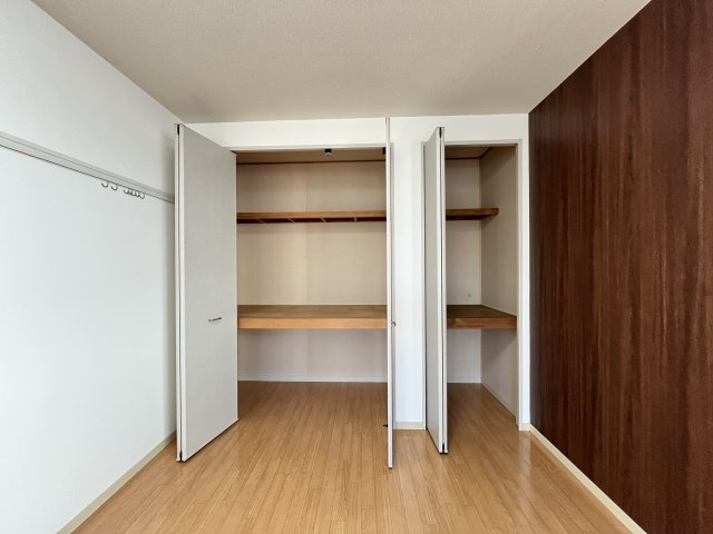 レインボーハイツB棟の収納