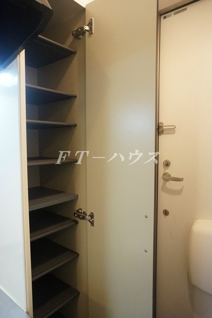 千葉市花見川区幕張町３丁目のアパートの収納