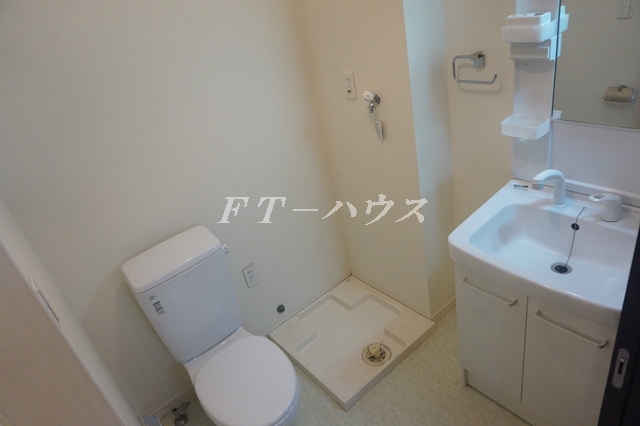 千葉市花見川区幕張町３丁目のアパートのトイレ