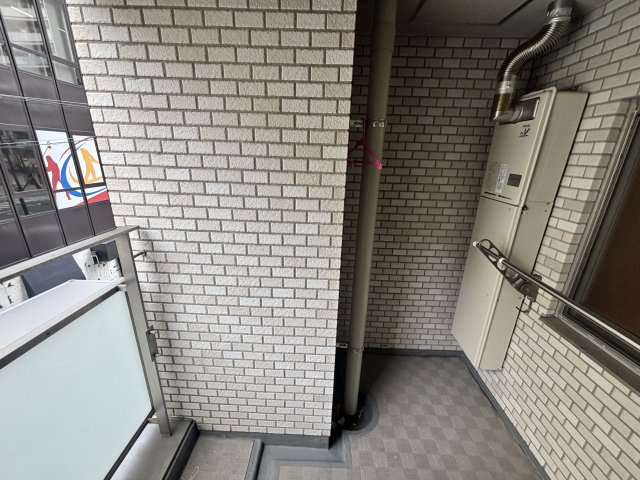 プレジール三ノ宮のバルコニー