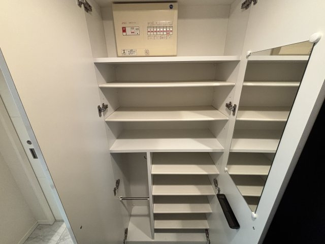 プレジール三ノ宮の収納