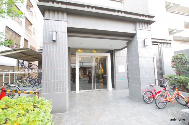 ルクレ京橋　仲介手数料無料のエントランス