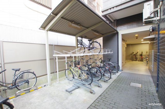 ルクレ京橋　仲介手数料無料の駐車場