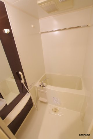 ルクレ京橋　仲介手数料無料の浴室