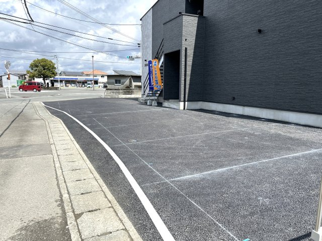 ステラ新八代の駐車場