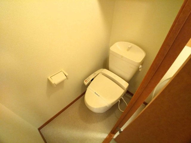 レオパレス甲田のその他|明るく清潔感のあるトイレ