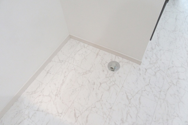 ブロッサムテラス新小岩の設備|室内に洗濯機置き場があります♪