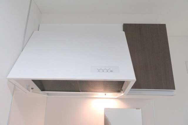 ブロッサムテラス新小岩のキッチン|上部に収納スペースあります♪