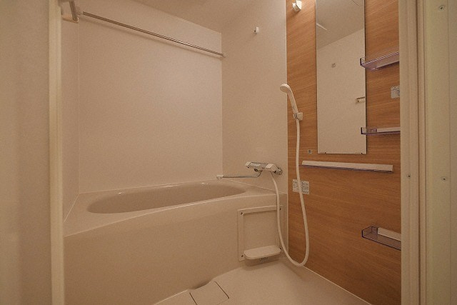 大阪市中央区博労町１丁目の賃貸マンションの浴室