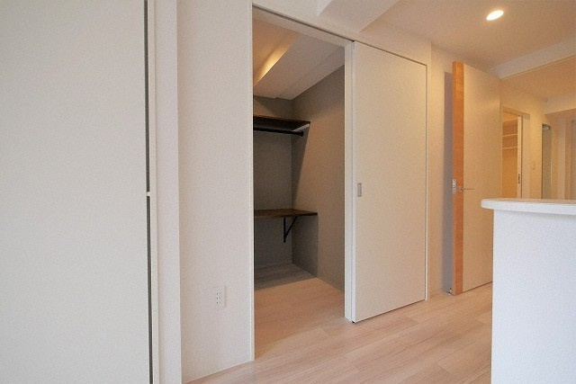 大阪市中央区博労町１丁目の賃貸マンションの収納