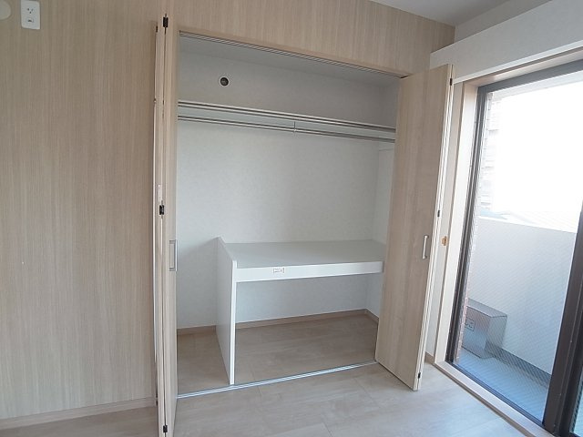中路ビルの収納|各部屋に大きなクローゼットを完備