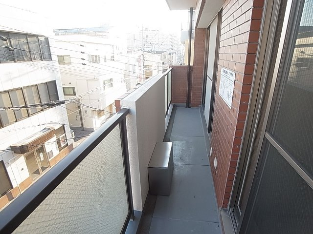 中路ビルのバルコニー|日当たりの良いバルコニー2面も有ります