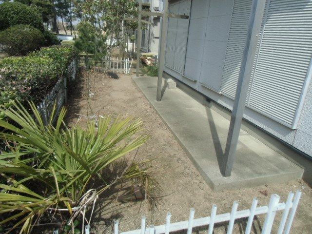 アイビス土合タウンの庭