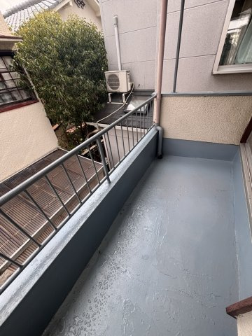 川西町3丁目貸家のバルコニー
