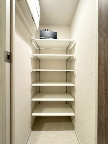 リーフシティ市川　ザ・レジデンスの収納|※写真は同間取りの別部屋です。