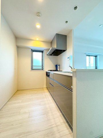リーフシティ市川　ザ・レジデンスのキッチン|※写真は同間取りの別部屋です。