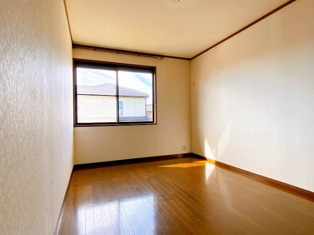中古戸建　羽島市福寿町間島6丁目　平成7年築の洋室|2階洋室