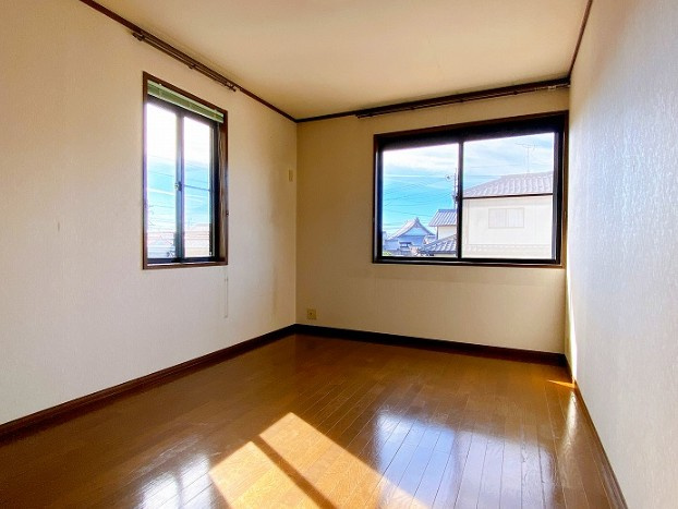中古戸建　羽島市福寿町間島6丁目　平成7年築の洋室|2階洋室