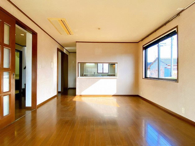 中古戸建　羽島市福寿町間島6丁目　平成7年築の居間・リビング