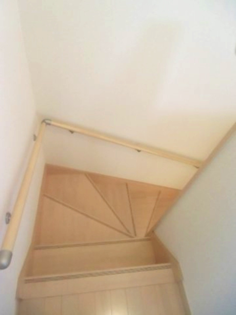 アイビス深芝の設備|階段