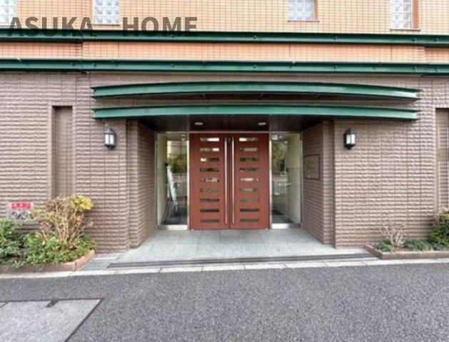 ハイセレサ菊名アルティールのエントランス|洗練されたデザインの綺麗なエントランス心地良い空間です。