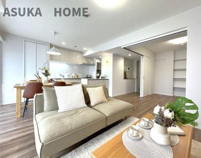 ハイセレサ菊名アルティールの居間・リビング|家族との会話やコミュニケーション育まれるリビングですね。♪