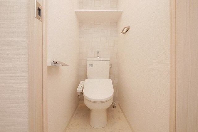 大阪市東成区大今里南１丁目の賃貸マンションのトイレ