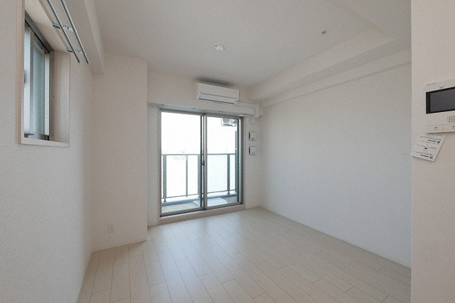 大阪市東成区大今里南１丁目の賃貸マンションの居間・リビング