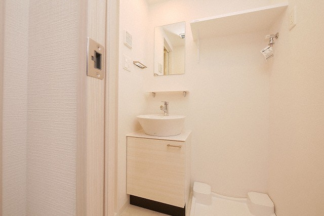 大阪市東成区大今里南１丁目の賃貸マンションの独立洗面台