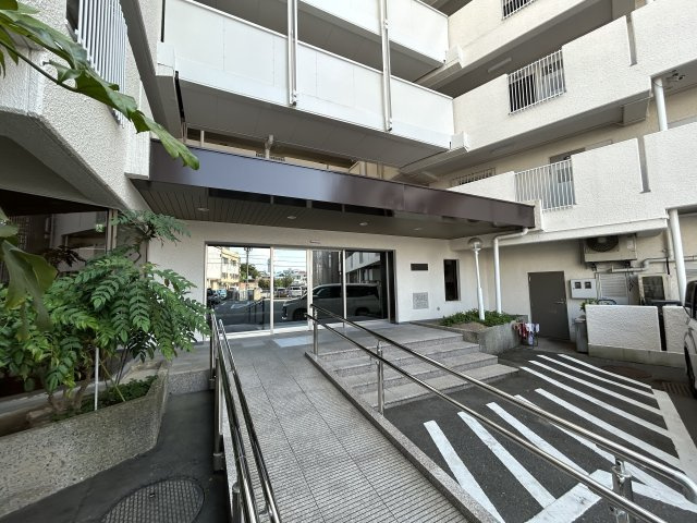 シーサイドパレス明石錦明館のエントランス