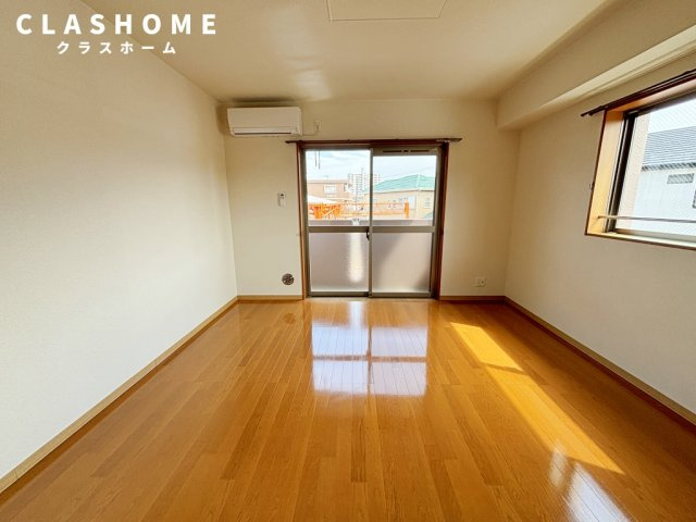 Lapis I　　刈谷市近郊の賃貸はクラスホームの居間・リビング|同物件の別部屋になります。