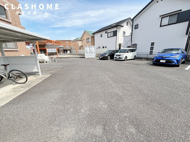 Lapis I　　刈谷市近郊の賃貸はクラスホームの駐車場