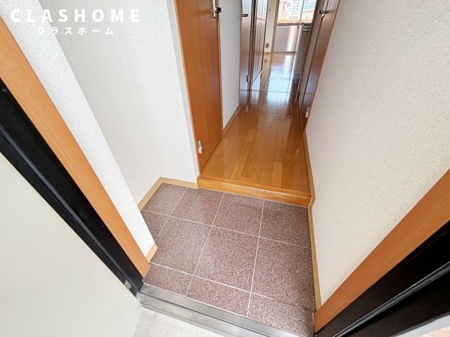 Lapis I　　刈谷市近郊の賃貸はクラスホームの玄関|同物件の別部屋になります。