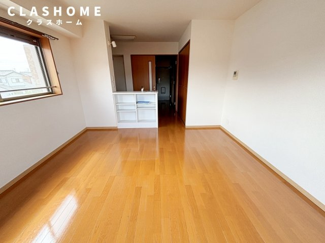 Lapis I　　刈谷市近郊の賃貸はクラスホームの居間・リビング|同物件の別部屋になります。