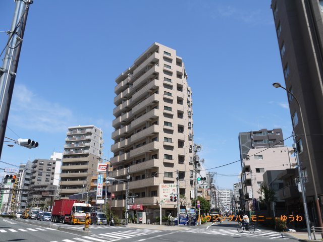 【外観】 | サンライズ大山マンション | 穏やかな風と陽光を導き、プライバシーに配慮された設計プランを採用し、居住性を一段と心地よいものにしています。