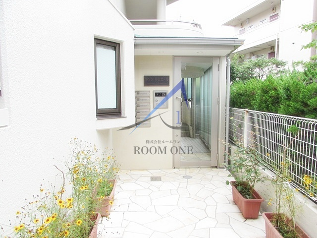 メゾンルミエールのエントランス|エントランスです。