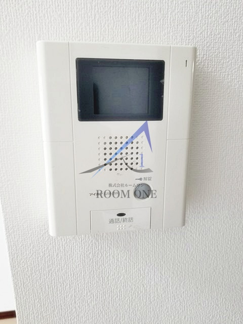 メゾンルミエールのセキュリティ|モニター付きインターホンです。