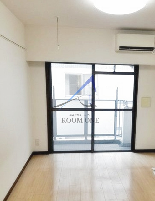 メゾンルミエールの居間・リビング|洋室のお部屋です。