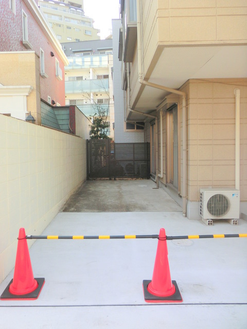 千駄ヶ谷５丁目メゾンのエントランス