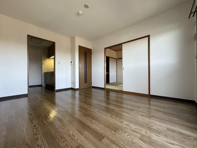 セントエミネンスの居間・リビング|別部屋参考写真