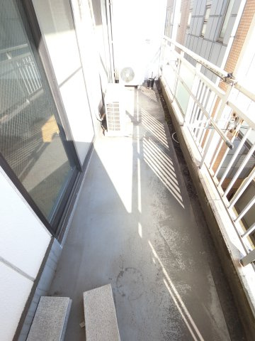 三和ビルのバルコニー