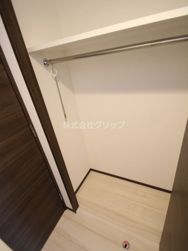 横浜市南区高根町３丁目の賃貸マンションの収納