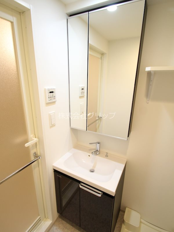 横浜市南区高根町３丁目の賃貸マンションの独立洗面台