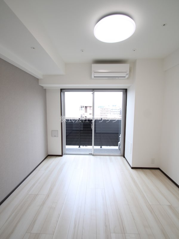 横浜市南区高根町３丁目の賃貸マンションの寝室